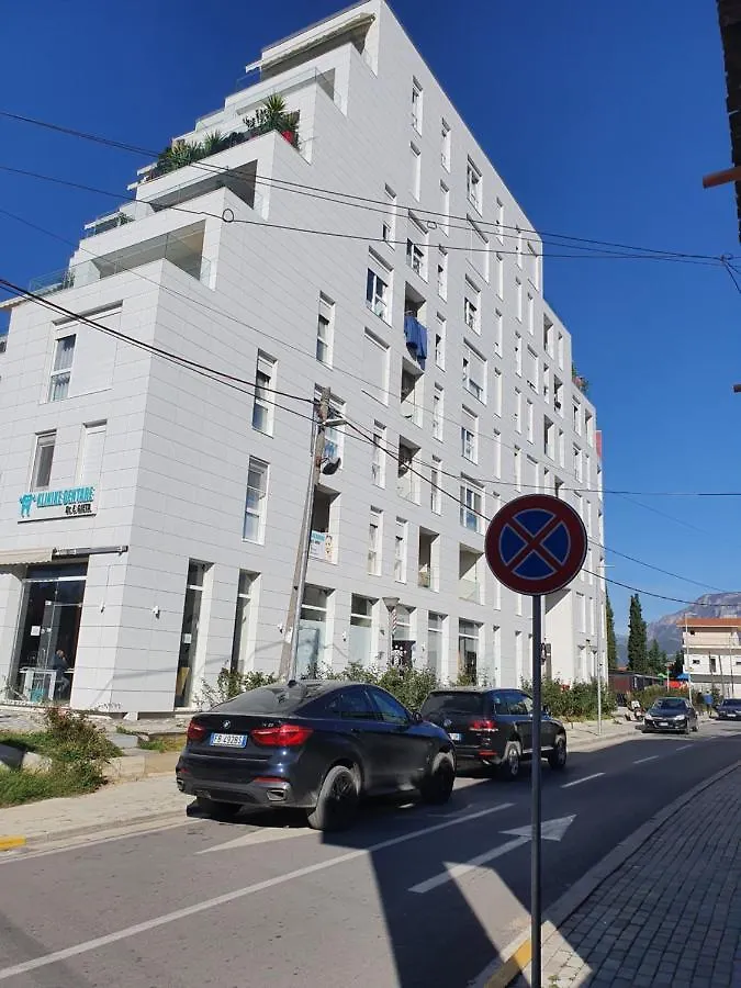 Rovena'S Apartment - Free Parking Tirana 0*,  Albania